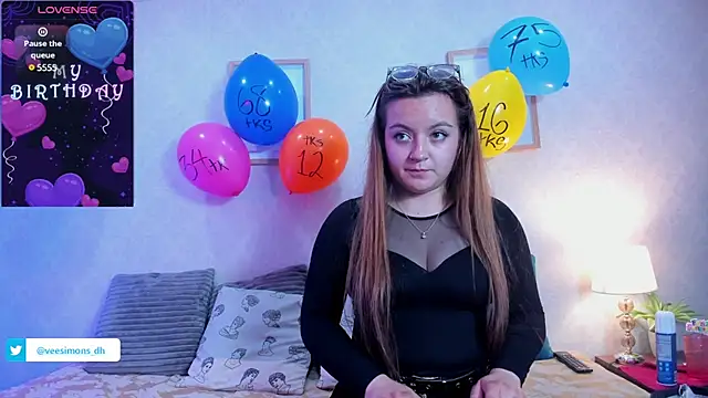 Veronica simons online show from 10, 3, 2025