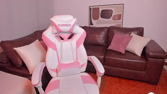 Snapshot of NoaLuxury chatting on 10, 2, 2026 NoaLuxury online show from 10, 2, 2026