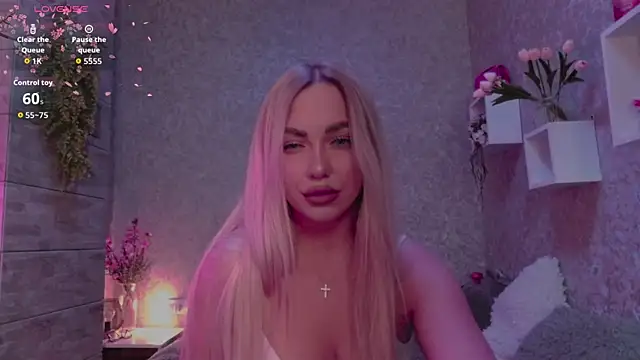 Snapshot of Mika_Rayy chatting on 11, 9, 2025 Mika Rayy online show from 11, 9, 2025