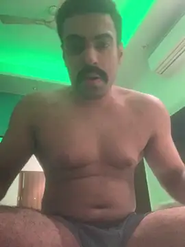 vaibhavchugh38 online show from 13, 1, 2025