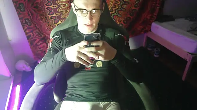 Snapshot of johnny_positive chatting on 28, 2, 2026 johnny positive online show from 28, 2, 2026