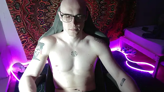 Snapshot of johnny_positive chatting on 9, 3, 2026 johnny positive online show from 9, 3, 2026