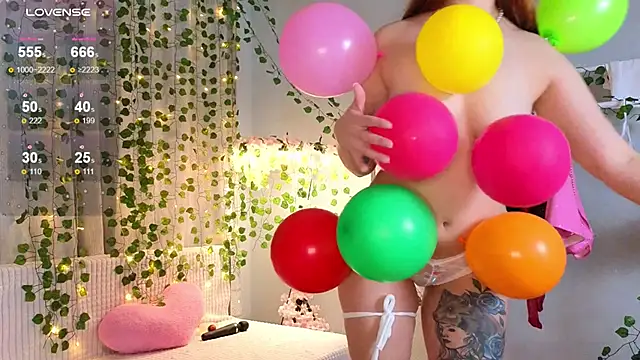 KiraBriis online show from 17, 11, 2025