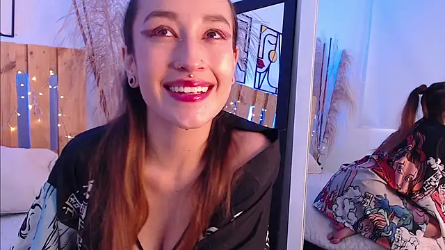 coral jonesss online show from 5, 3, 2025