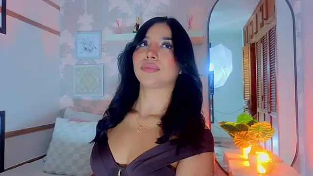 CharlotteGraay online show from 6, 5, 2026
