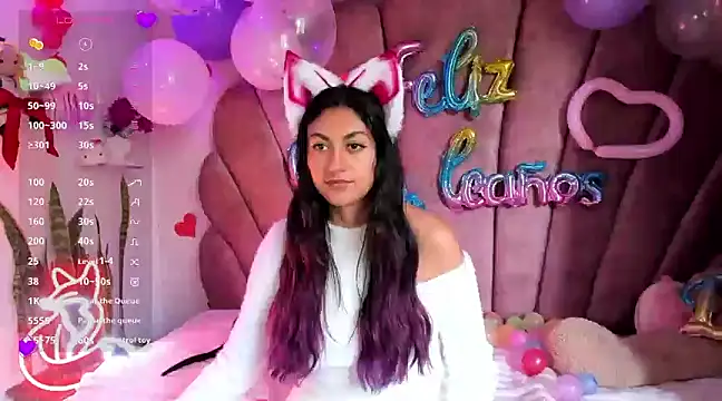 Snapshot of sweetfoxy_17 chatting on 18, 2, 2025 sweetfoxy 17 online show from 18, 2, 2025