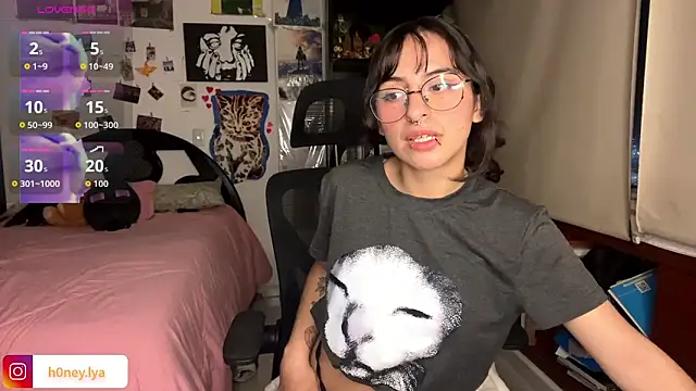 Snapshot of B0nnie_H0ney chatting on 13, 3, 2026 B0nnie H0ney online show from 13, 3, 2026