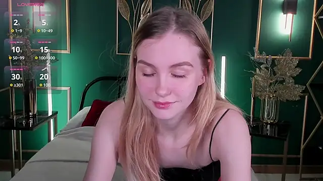 Molly Pink  online show from 28, 1, 2025