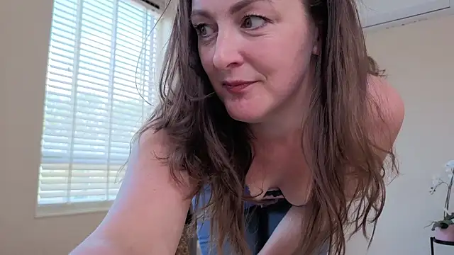 Snapshot of cumtomama chatting on 9, 5, 2026 cumtomama online show from 9, 5, 2026
