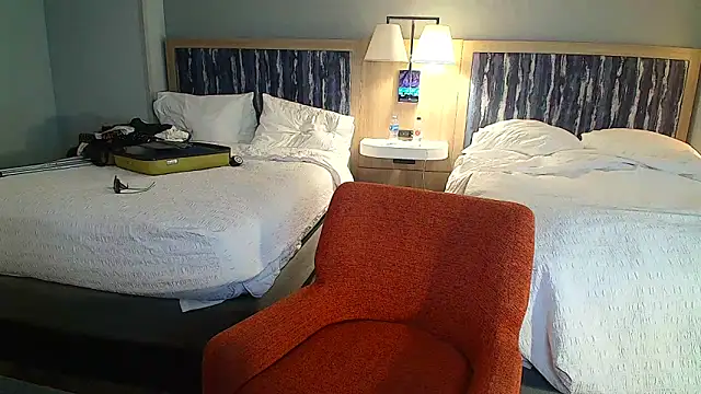 Snapshot of KattyFR chatting on 4, 4, 2026 KattyFR online show from 4, 4, 2026