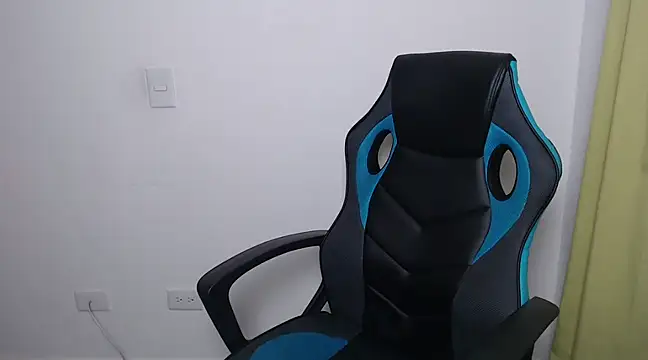 juli love11 online show from 14, 2, 2025