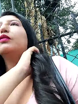 Snapshot of Melyy_Edii chatting on 26, 2, 2025 Melyy Edii online show from 26, 2, 2025