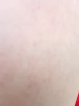 Snapshot of Melyy_Edii chatting on 15, 12, 2025 Melyy Edii online show from 15, 12, 2025