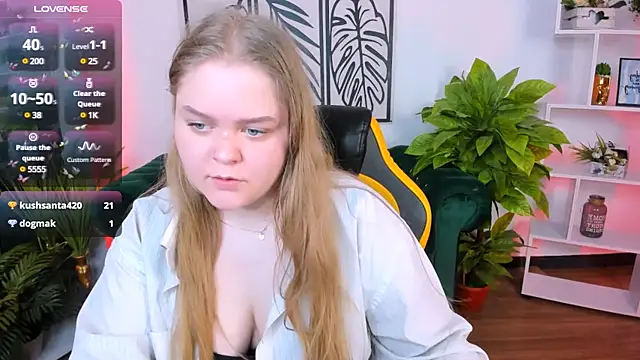 Snapshot of Erica__Alta chatting on 16, 3, 2025 Erica  Alta online show from 16, 3, 2025