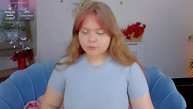 Snapshot of Erica__Alta chatting on 19, 9, 2025 Erica  Alta online show from 19, 9, 2025