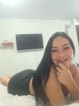 Novinhabonequinha3 online show from 13, 9, 2025