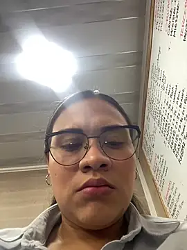 Yessica 832 online show from 11, 2, 2026