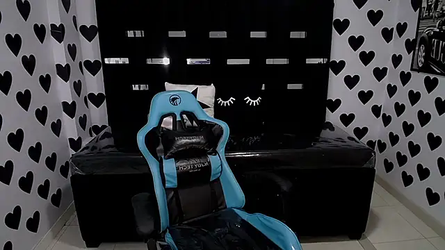 victoria ricci a online show from 15, 2, 2025