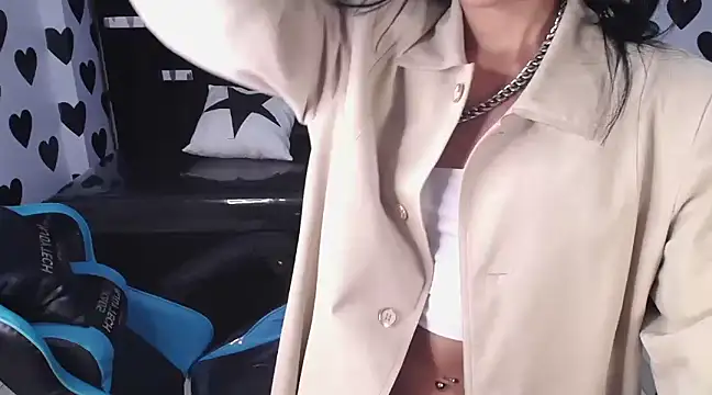 victoria ricci a online show from 19, 2, 2025