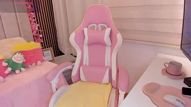 tamy xoo online show from 8, 11, 2025