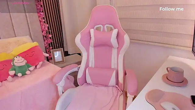 tamy xoo online show from 18, 11, 2025