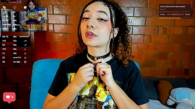 Snapshot of Annycolin_ chatting on 8, 10, 2025 Annycolin online show from 8, 10, 2025