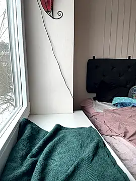 Black sweet Rose online show from 12, 1, 2026