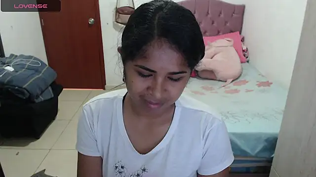 Snapshot of july-feria chatting on 4, 10, 2025 july-feria online show from 4, 10, 2025