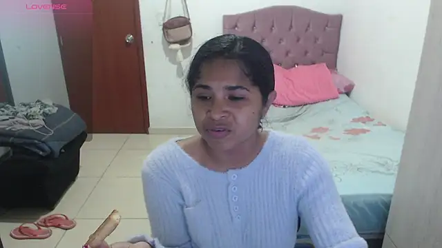 Snapshot of july-feria chatting on 24, 11, 2025 july-feria online show from 24, 11, 2025