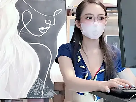 Lush-Office online show from 10, 11, 2025