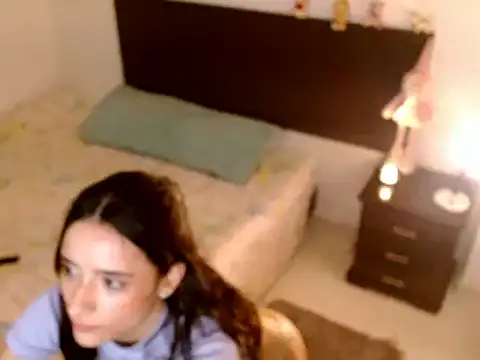 Snapshot of Aurrorasweet chatting on 3, 2, 2025 Aurrorasweet online show from 3, 2, 2025