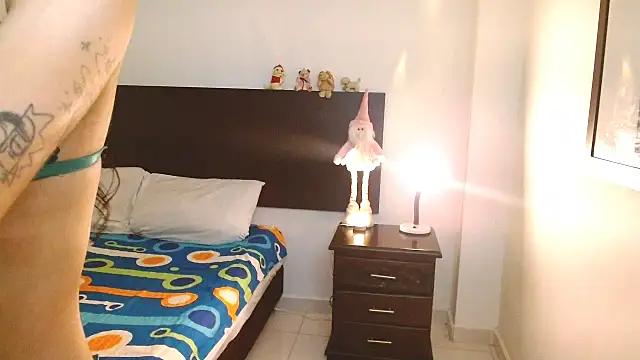 Snapshot of Aurrorasweet chatting on 4, 3, 2025 Aurrorasweet online show from 4, 3, 2025