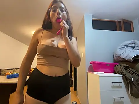MartinaSooler online show from 7, 2, 2025