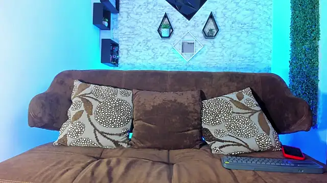 Thomass conor online show from 17, 12, 2025