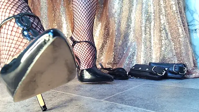 --SUNNY-- online show from 17, 7, 2026
