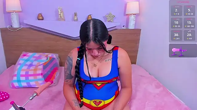 ScarletEmber3 online show from 13, 9, 2025