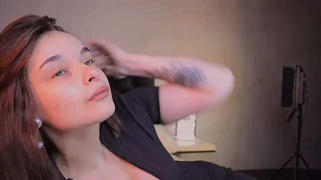 Snapshot of Bella_Alita chatting on 3, 10, 2025 Bella Alita online show from 3, 10, 2025