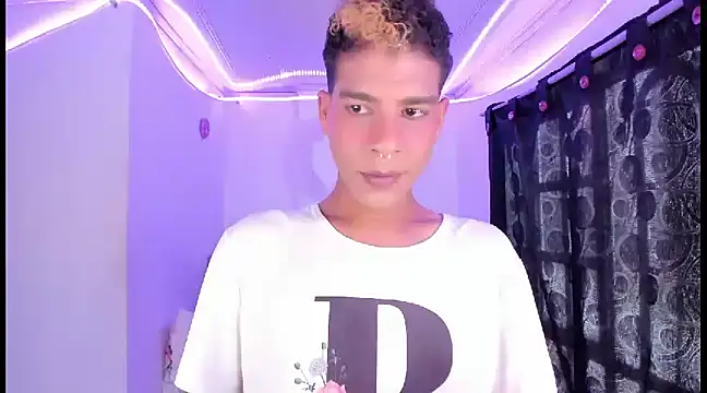 Ethan Boyy online show from 3, 2, 2025