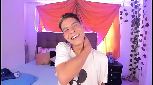 Ethan Boyy online show from 2, 3, 2025