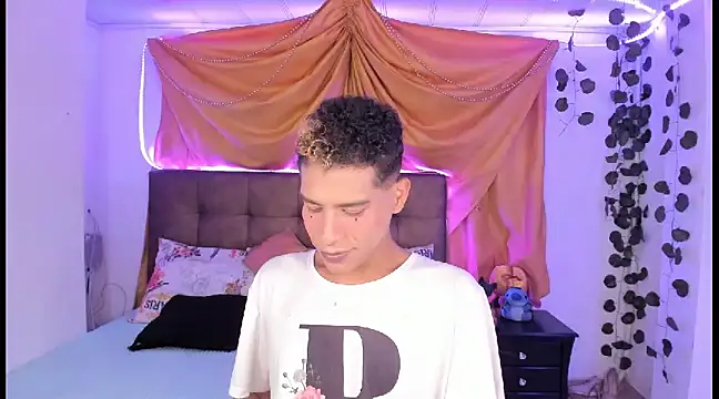 Ethan Boyy online show from 5, 3, 2025