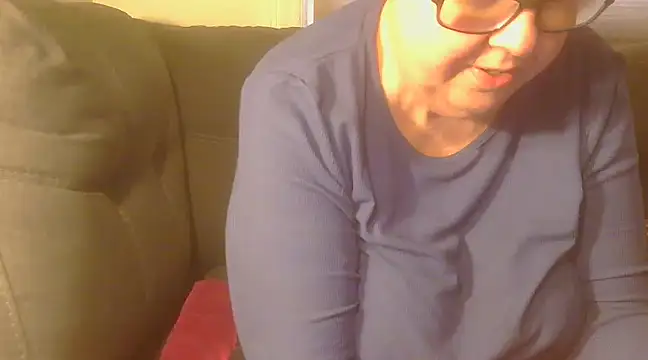 Snapshot of KittysUsedPantys chatting on 14, 3, 2025 KittysUsedPantys online show from 14, 3, 2025