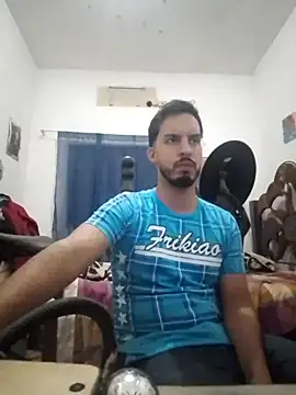 Snapshot of alejo5288 chatting on 3, 10, 2025 alejo5288 online show from 3, 10, 2025