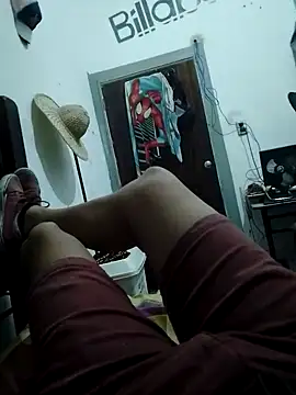 Snapshot of alejo5288 chatting on 4, 10, 2025 alejo5288 online show from 4, 10, 2025