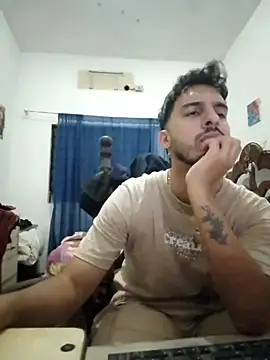 Snapshot of alejo5288 chatting on 18, 10, 2025 alejo5288 online show from 18, 10, 2025