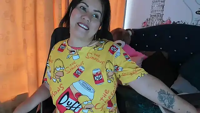 Snapshot of thamara226 chatting on 18, 12, 2025 thamara226 online show from 18, 12, 2025