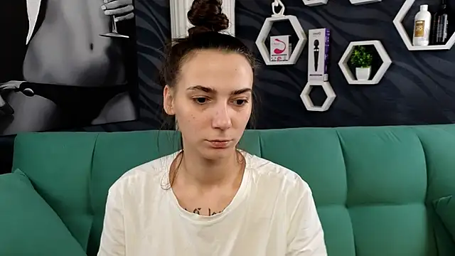 Snapshot of annabishop chatting on 18, 2, 2025 annabishop online show from 18, 2, 2025
