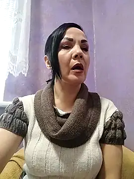 Tory Lovi online show from 4, 2, 2025