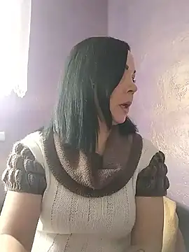 Tory Lovi online show from 5, 2, 2025