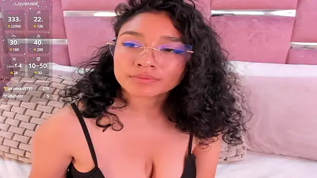 Snapshot of Tamara_palacios chatting on 22, 3, 2025 Tamara palacios online show from 22, 3, 2025