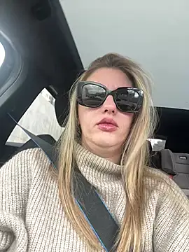 Snapshot of Megan_off chatting on 18, 3, 2025 Megan off online show from 18, 3, 2025